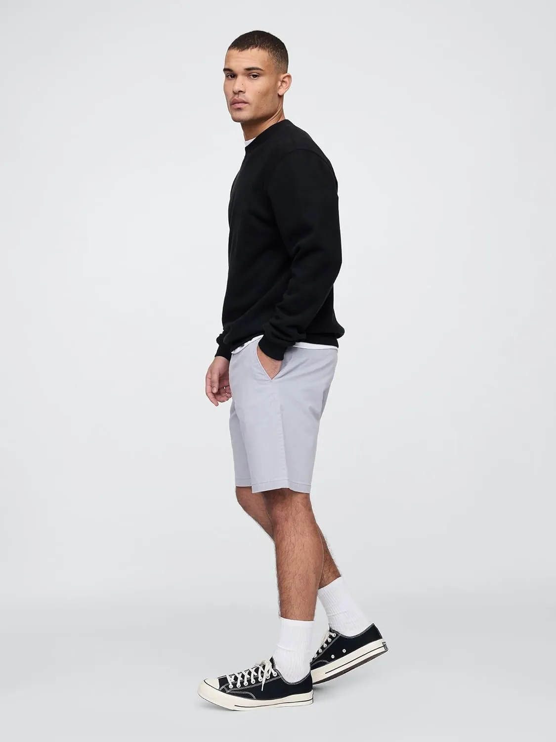 GAP Men's 9" Essential Shorts