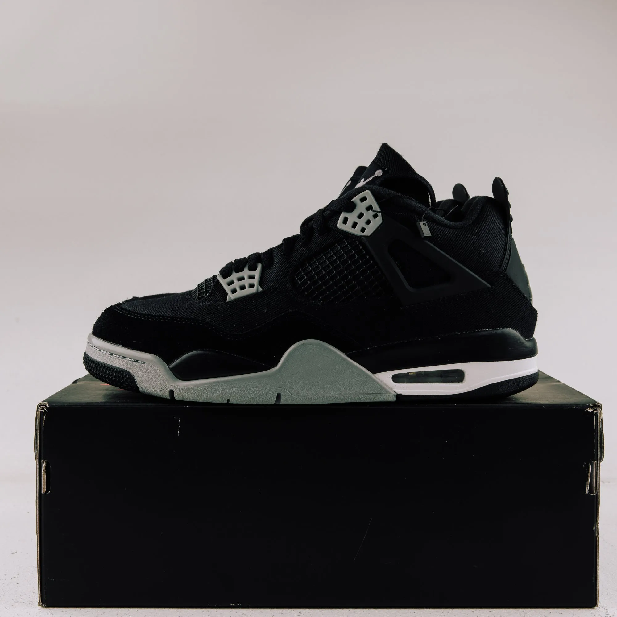 Jordan 4 Retro SE Black Canvas - Used - 2440