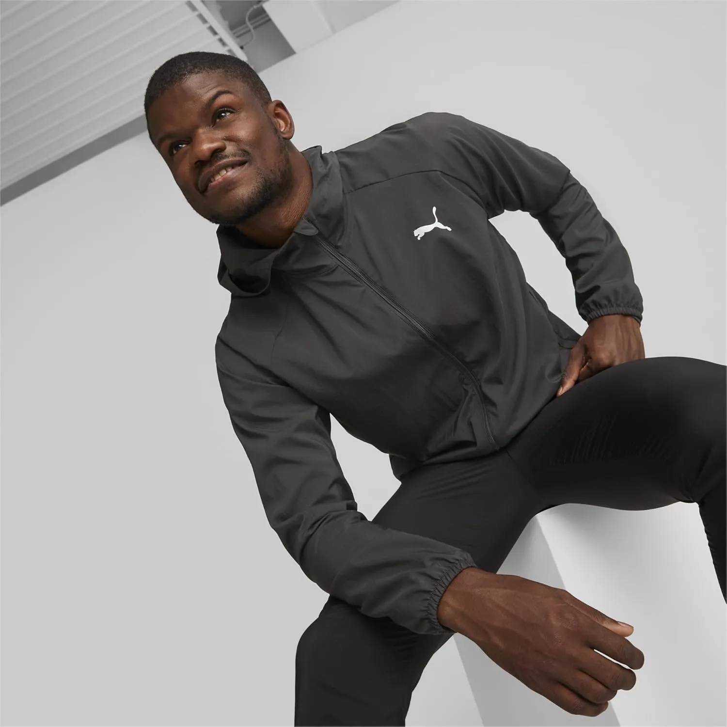 PUMA Men's Run Favorite Woven Jacket