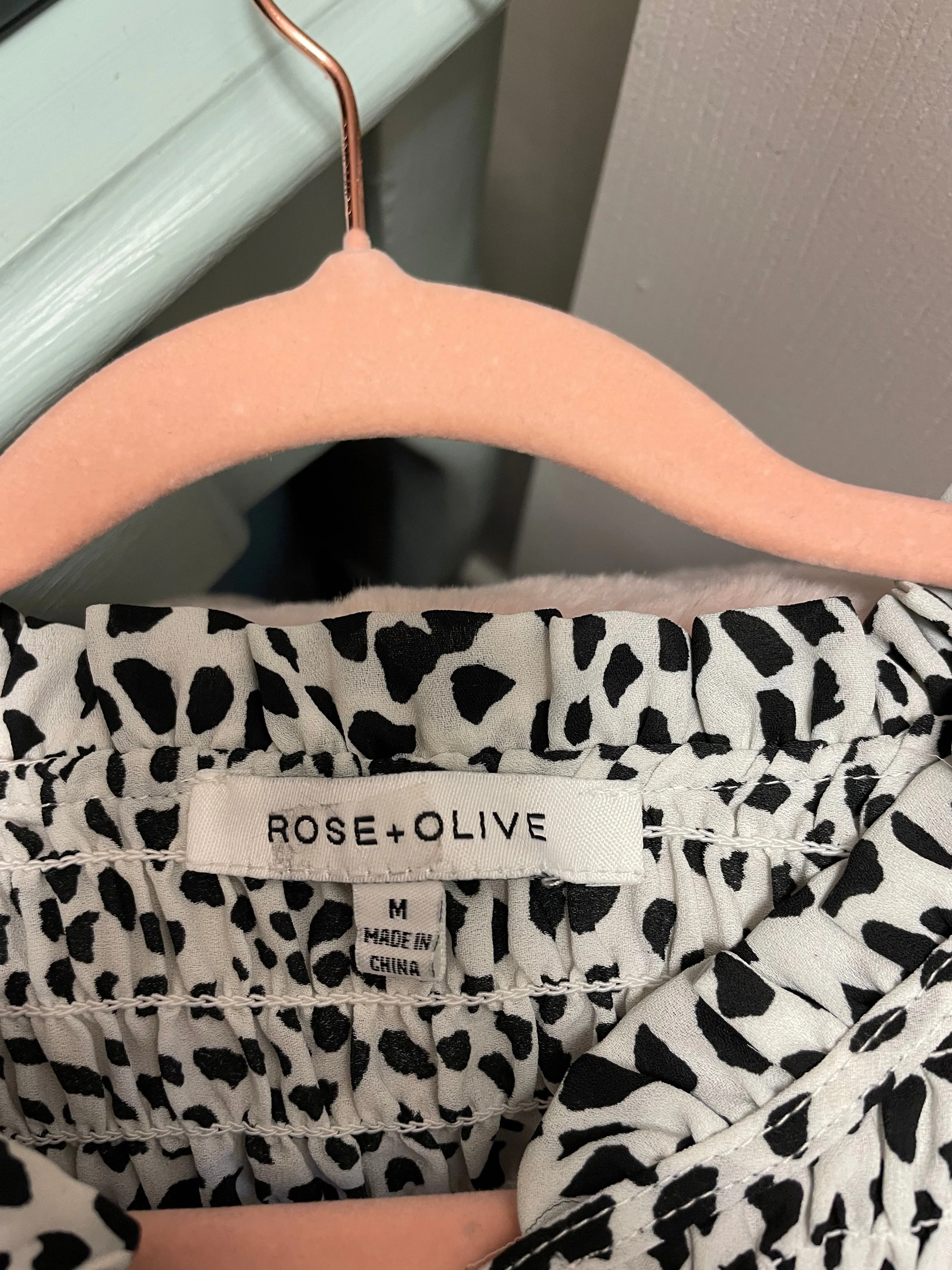 Rose   Olive B&W Blouse Sz M